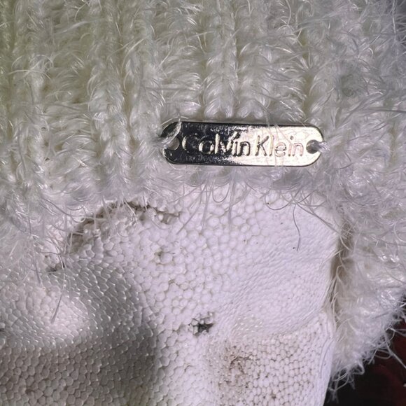 Calvin Klein Women's‎ Cream Fuzzy Pom Pom Winter Beanie Hat - Picture 5 of 6